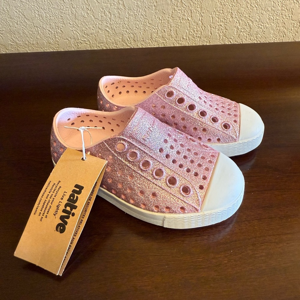 NATIVE Jefferson Bling Pink Slip-On Shoes SIZE 5
